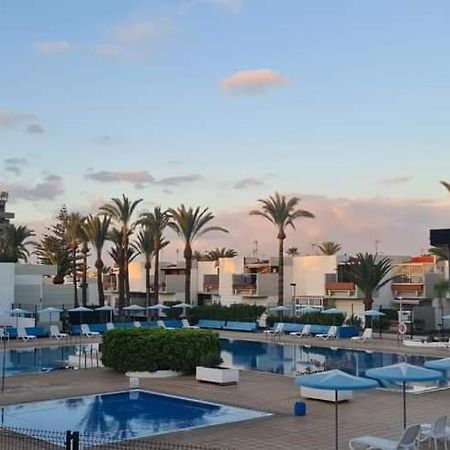 Family Comfortable Apartment Arona  Esterno foto