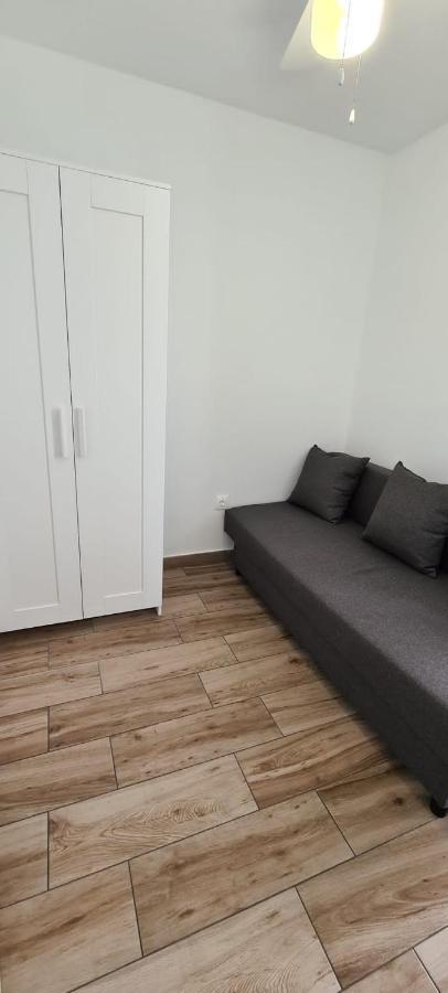 Family Comfortable Apartment Arona  Esterno foto