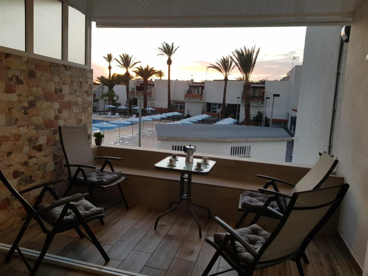 Family Comfortable Apartment Arona  Esterno foto