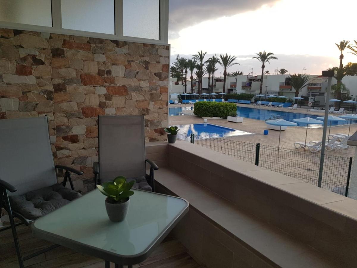 Family Comfortable Apartment Arona  Esterno foto