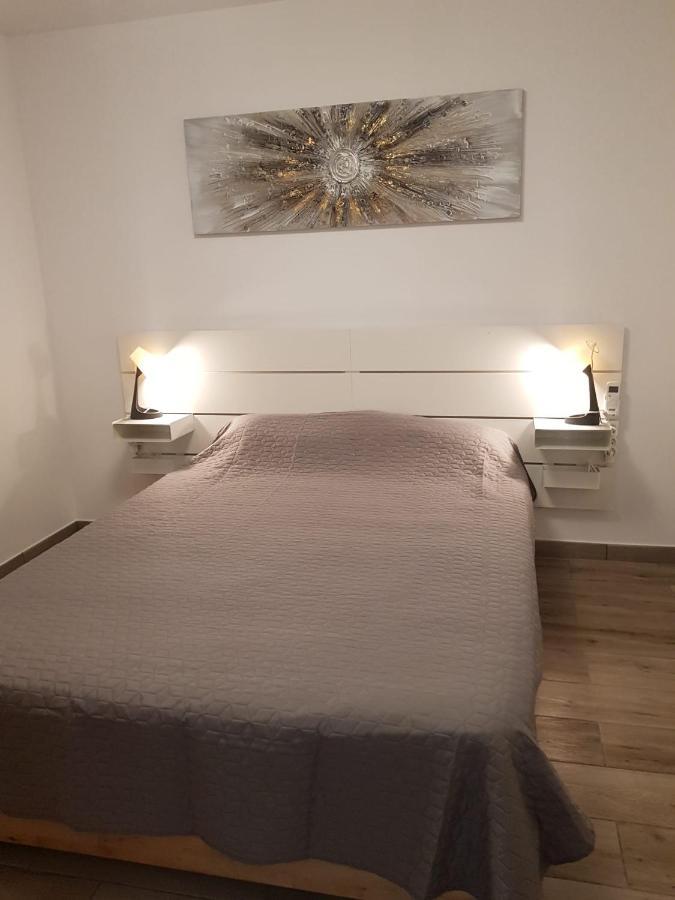 Family Comfortable Apartment Arona  Esterno foto